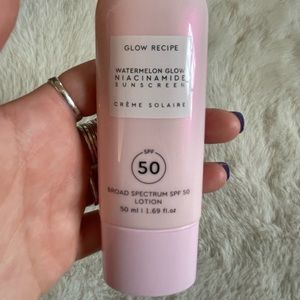 Glow Recipe - Watermelon 🍉 Glow Niacinamide Sunscreen.